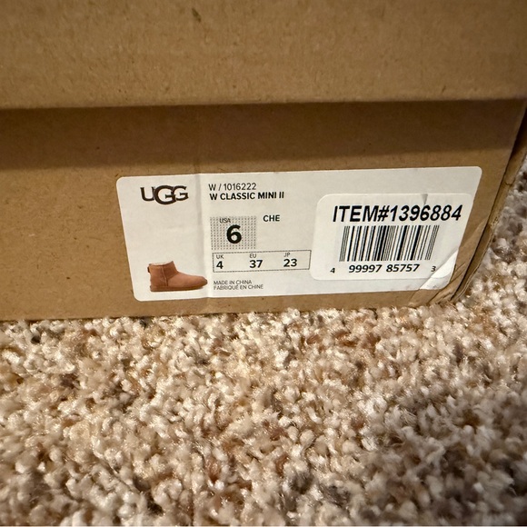 UGG Women’s Classic Mini II - Picture 7 of 9